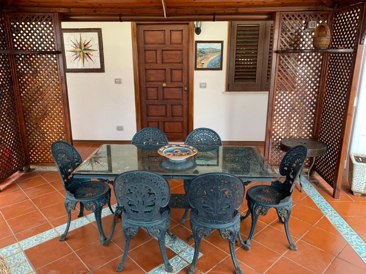 Casa Vacanza Nina ミラッツォ エクステリア 写真