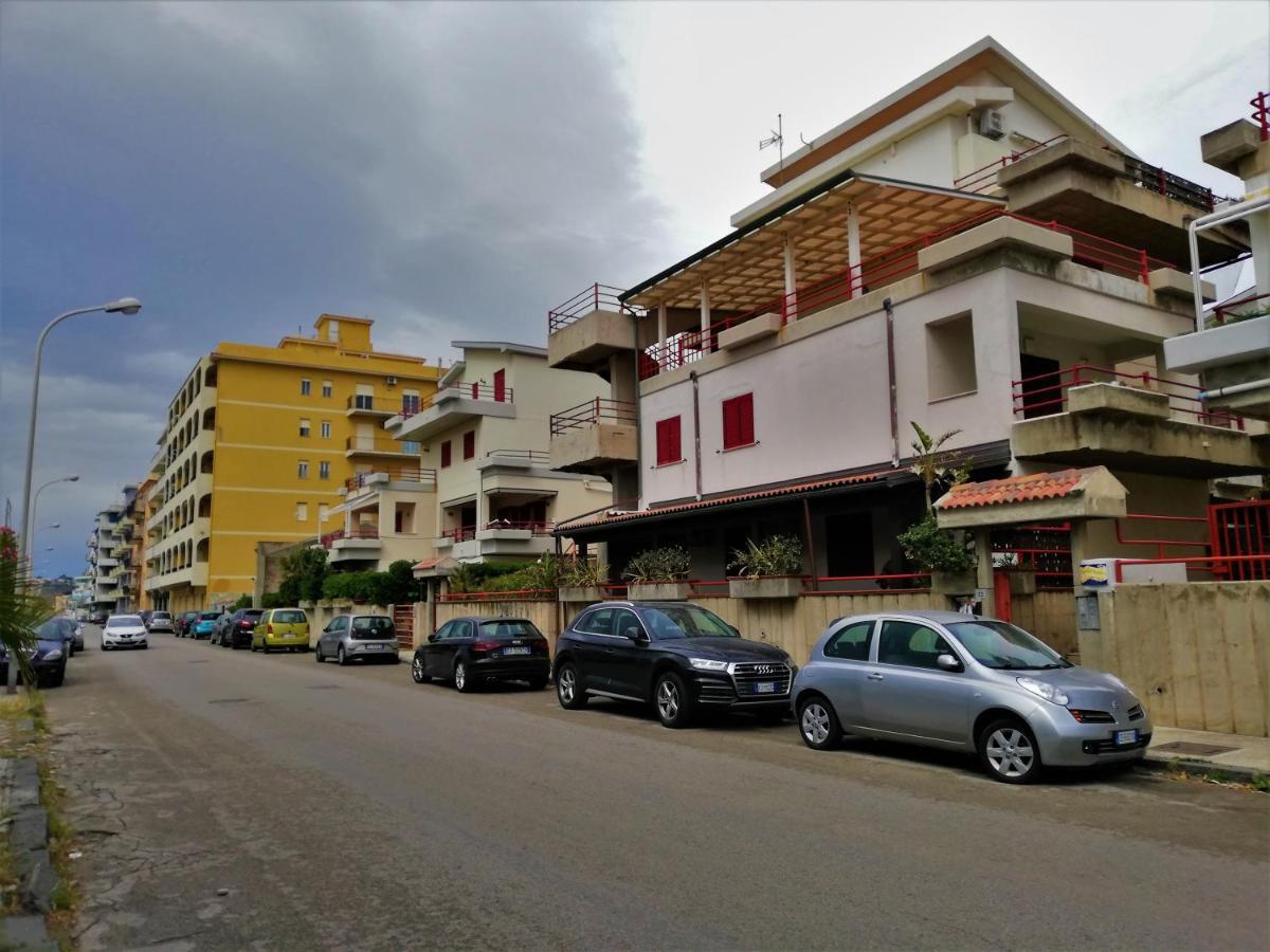 Casa Vacanza Nina ミラッツォ エクステリア 写真